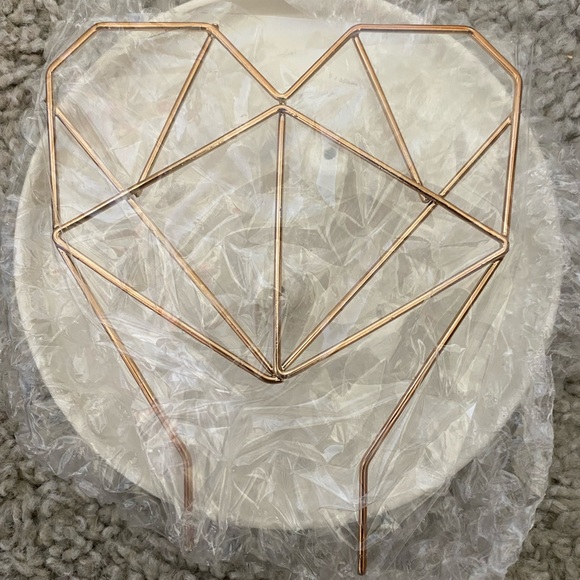 IMM Living-COXET WIRE HEART CERAMIC JEWELRY HOLDER- Brand new - Picture 3 of 3